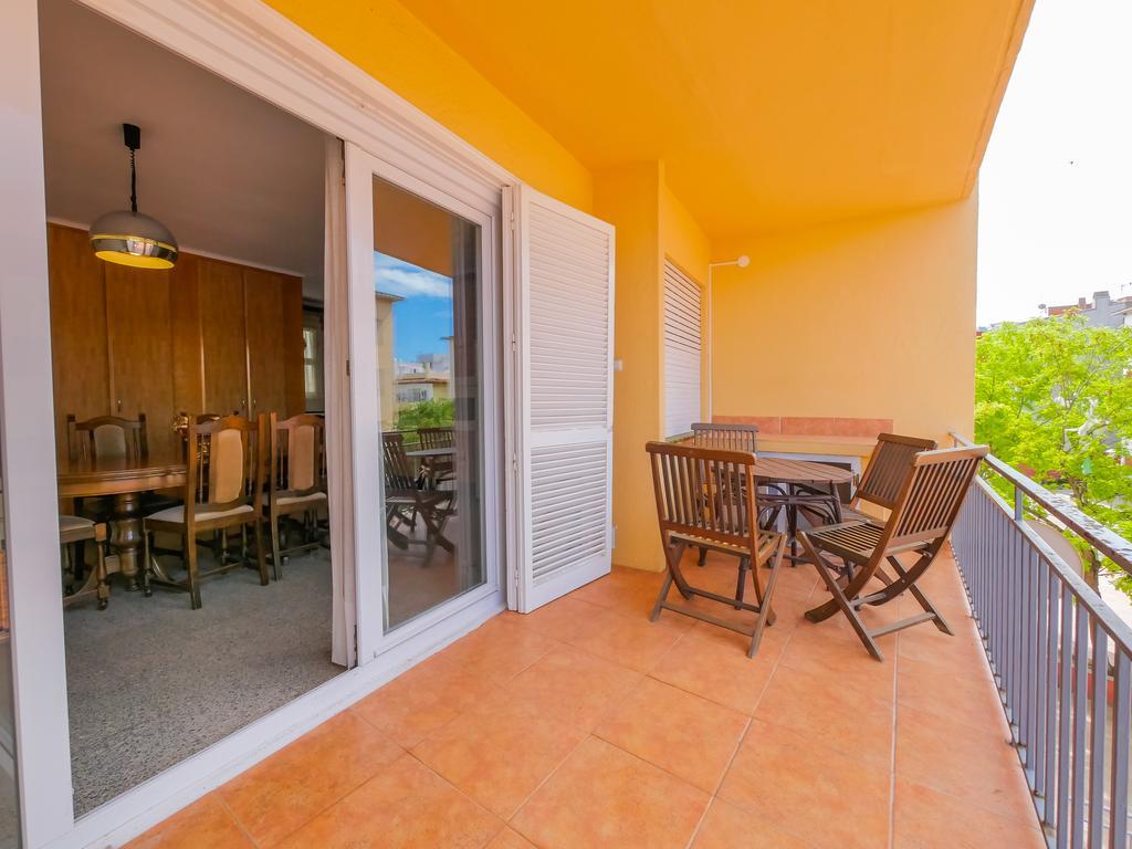 Apartament Agi Ferran 32 *