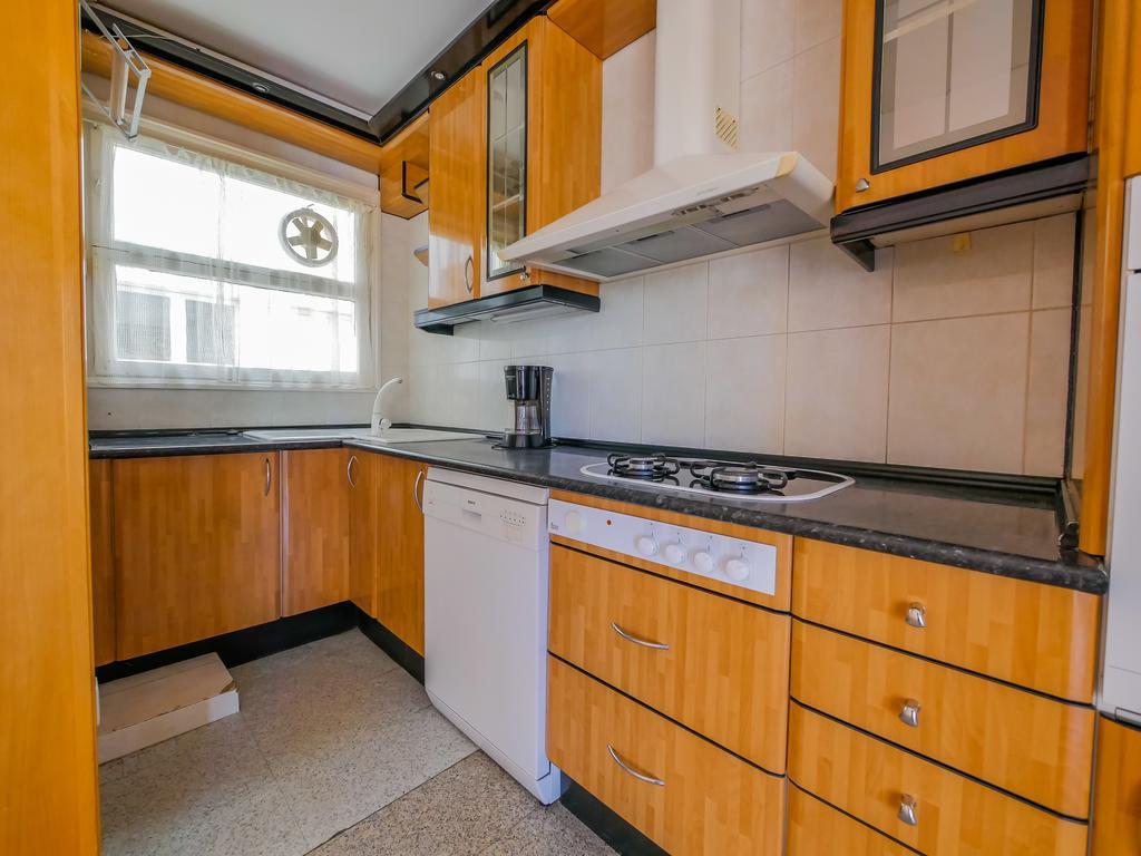Apartament Agi Ferran 32 *